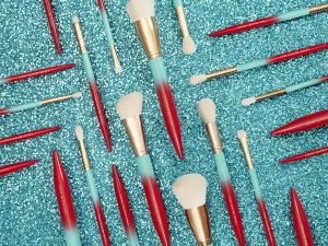 i Live. i Love Pro Brush Set